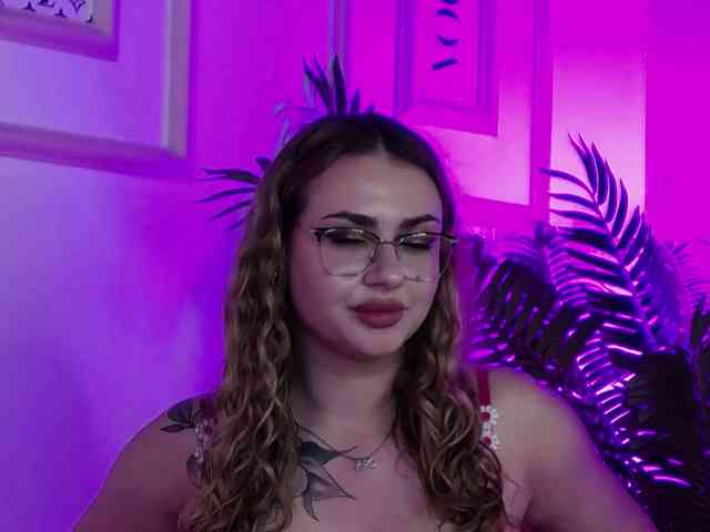 AbbyWhite webcam