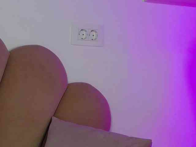 AbbyWhite webcam