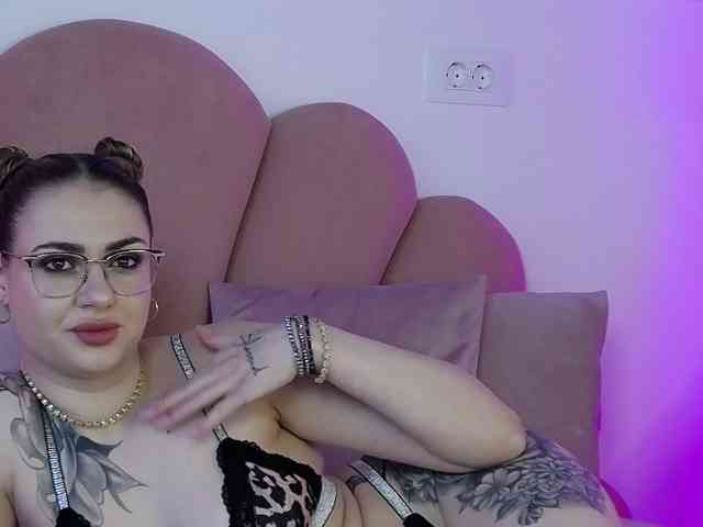 AbbyWhite webcam