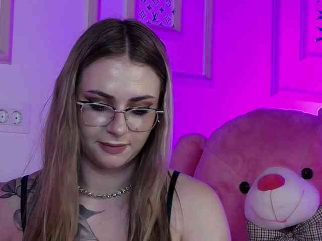 AbbyWhite webcam