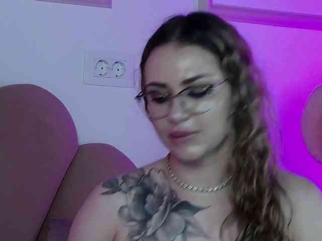 AbbyWhite webcam