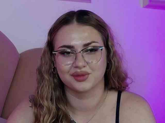 AbbyWhite webcam