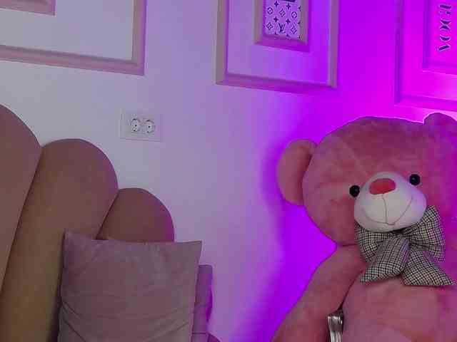 AbbyWhite webcam