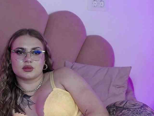 AbbyWhite webcam