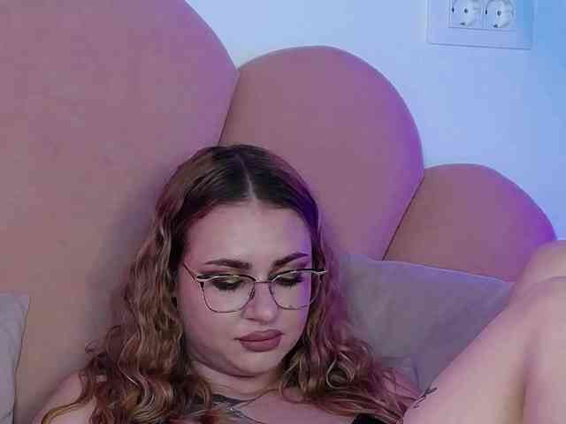 AbbyWhite webcam