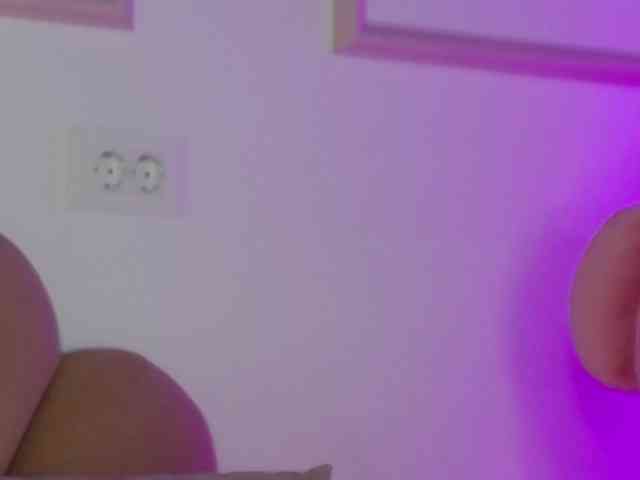 AbbyWhite webcam