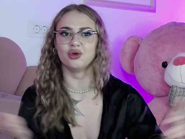 AbbyWhite webcam