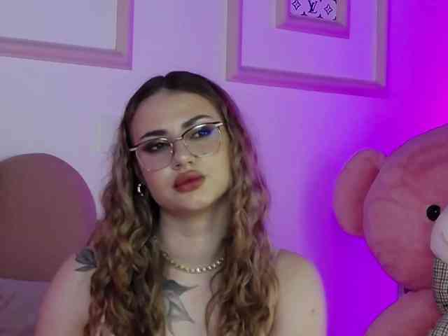 AbbyWhite webcam