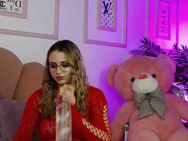 AbbyWhite webcam