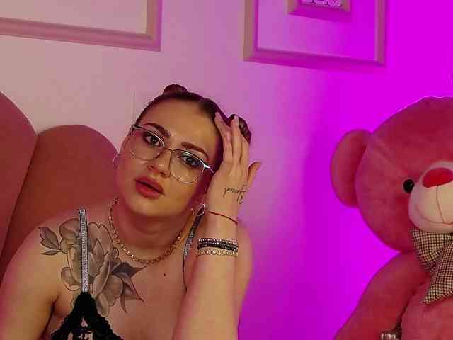 AbbyWhite webcam
