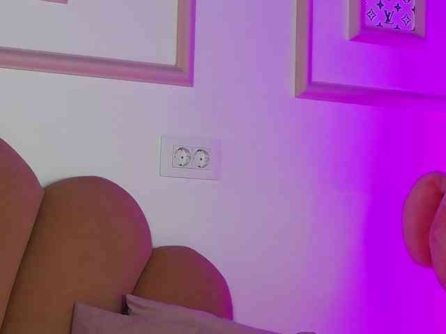 AbbyWhite webcam