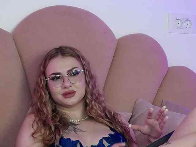 AbbyWhite webcam