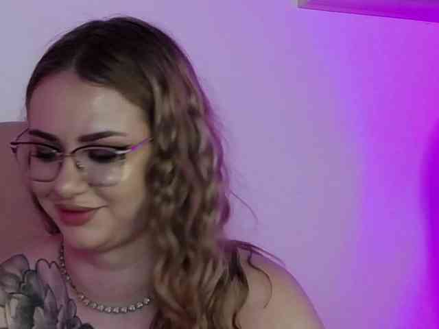 AbbyWhite webcam