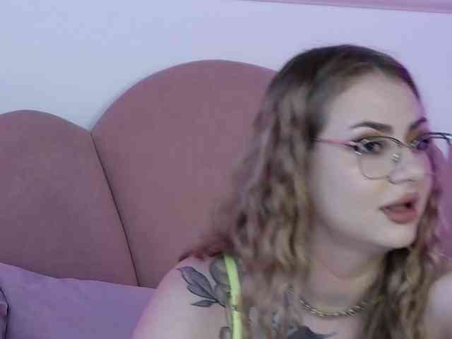 AbbyWhite webcam