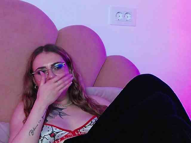 AbbyWhite webcam