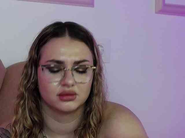 AbbyWhite webcam