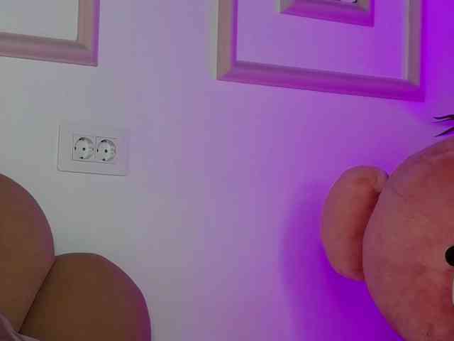 AbbyWhite webcam