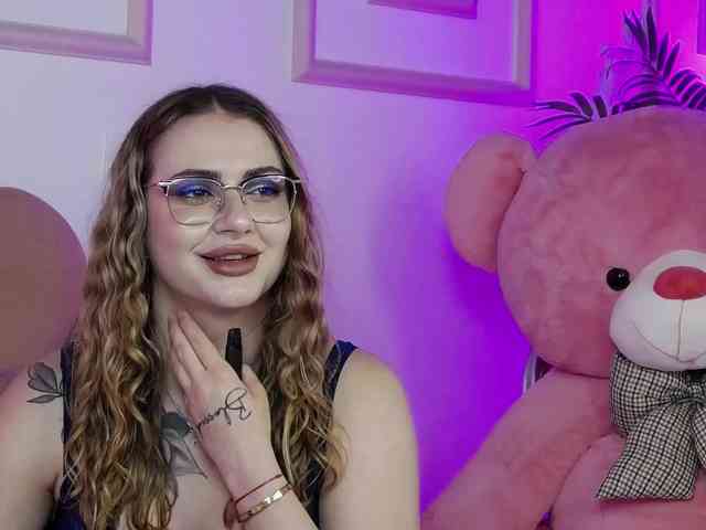 AbbyWhite webcam