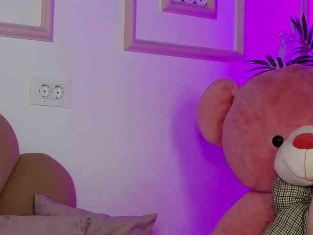 AbbyWhite webcam