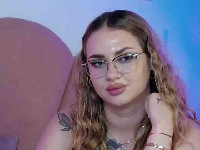 AbbyWhite webcam