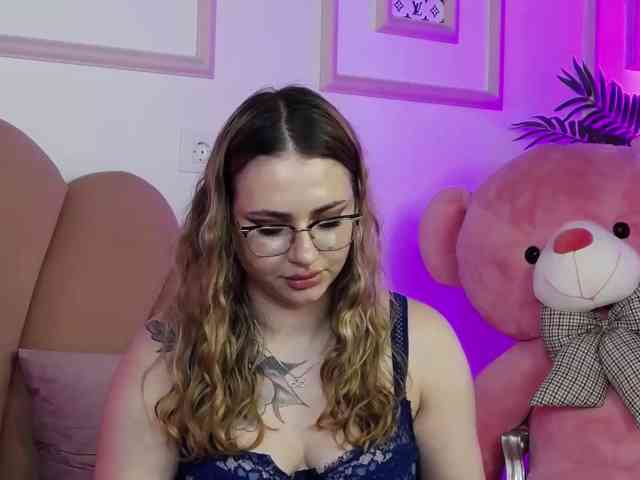 AbbyWhite webcam