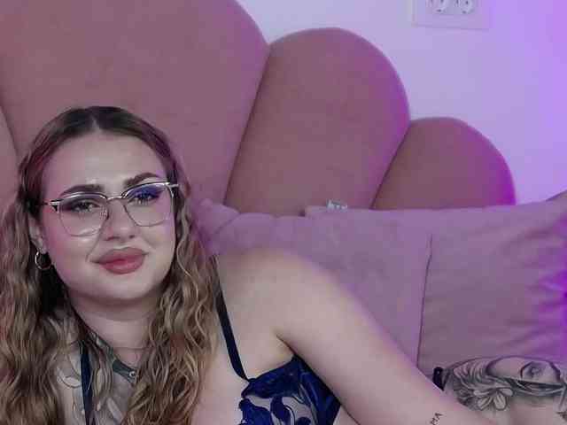 AbbyWhite webcam