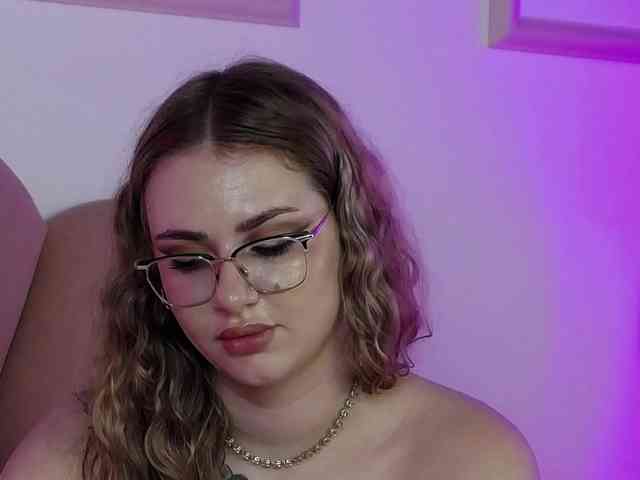 AbbyWhite webcam