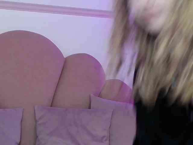 AbbyWhite webcam