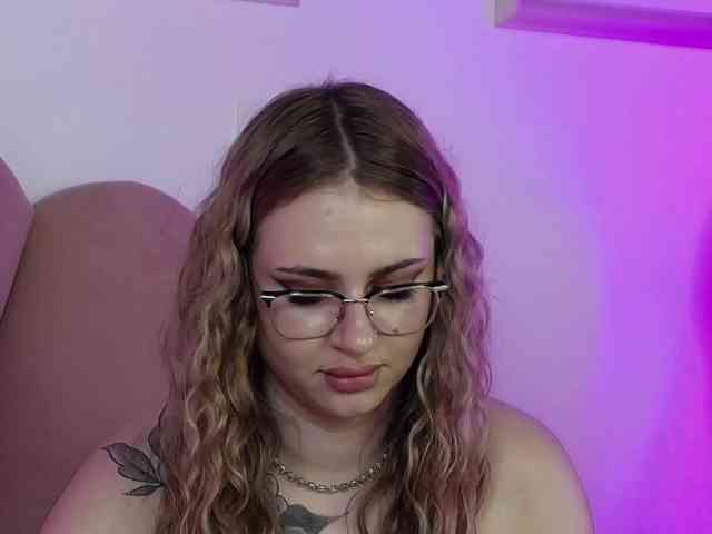 AbbyWhite webcam