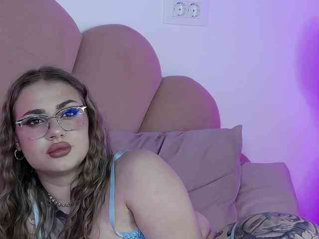 AbbyWhite webcam
