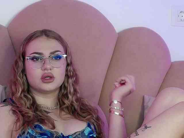 abbywhite's live room