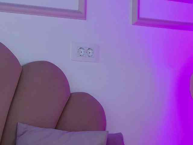 AbbyWhite webcam