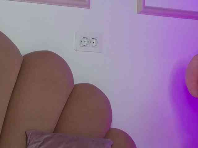 AbbyWhite webcam