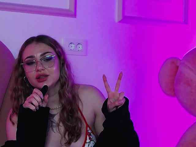 AbbyWhite webcam