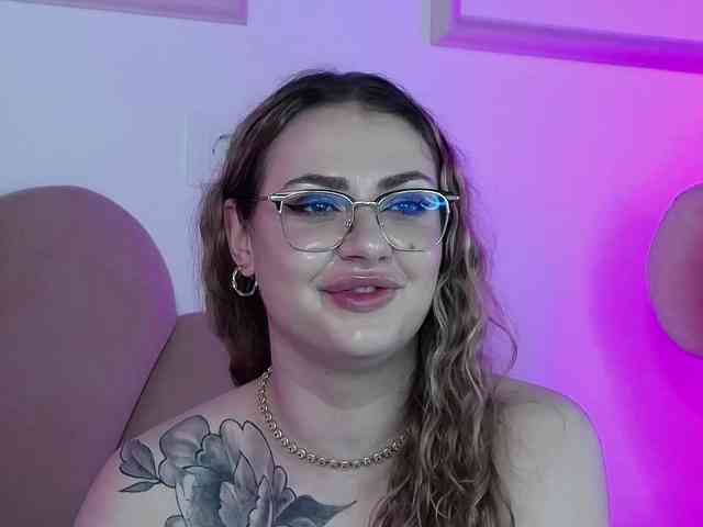 AbbyWhite webcam