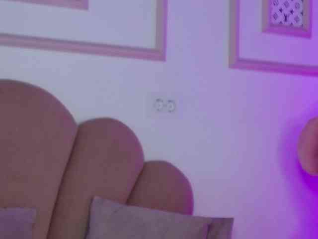 AbbyWhite webcam
