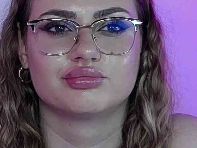 AbbyWhite webcam