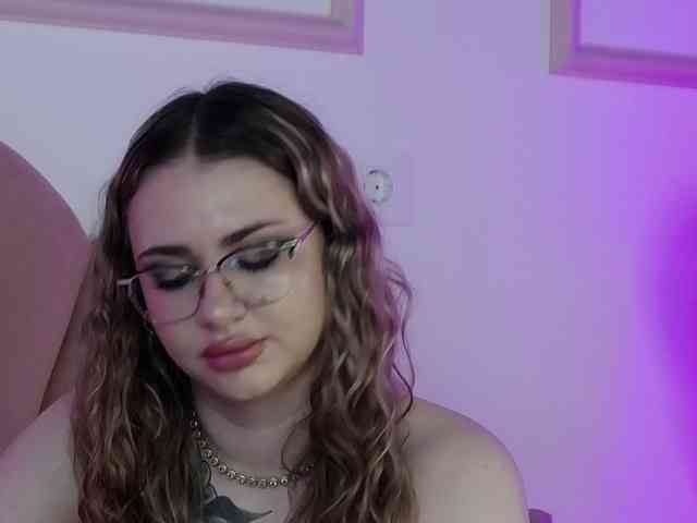 AbbyWhite webcam