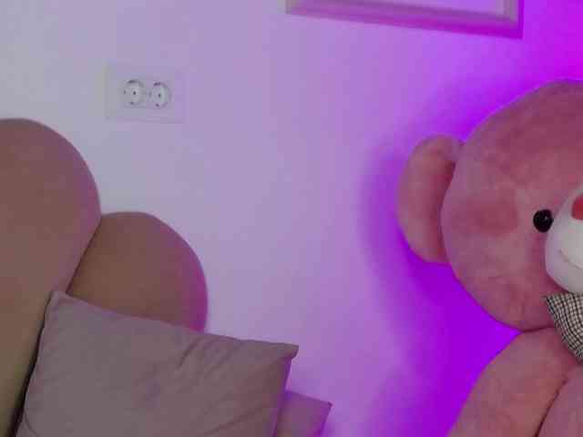 AbbyWhite webcam