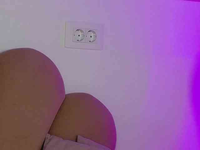 AbbyWhite webcam
