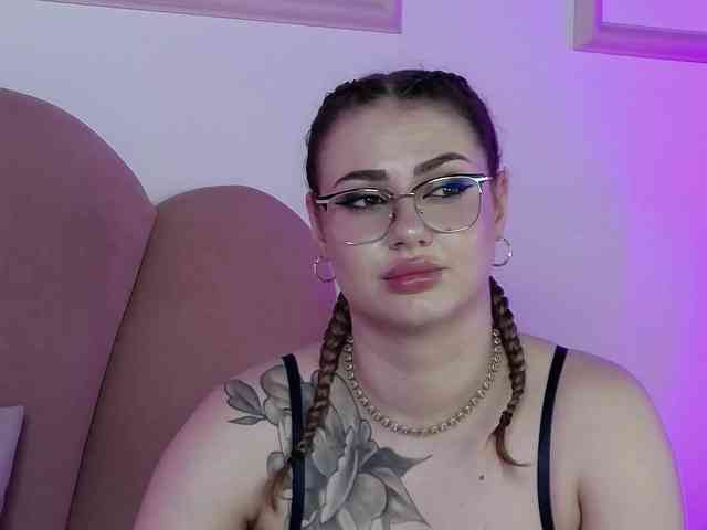 AbbyWhite webcam