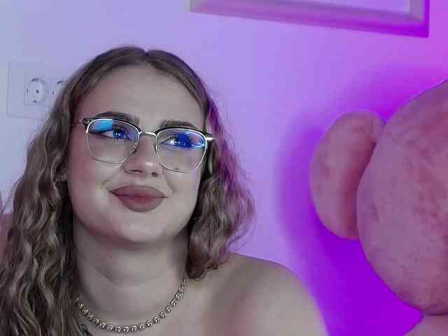 AbbyWhite webcam