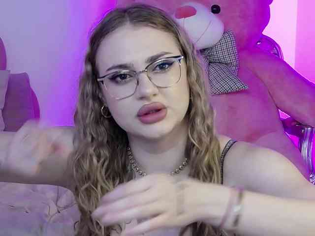AbbyWhite webcam