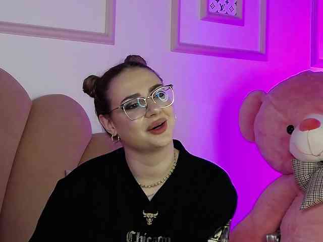 AbbyWhite webcam