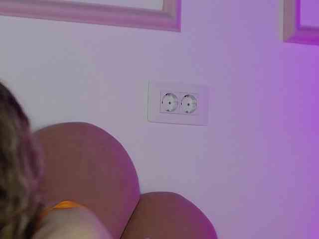 AbbyWhite webcam