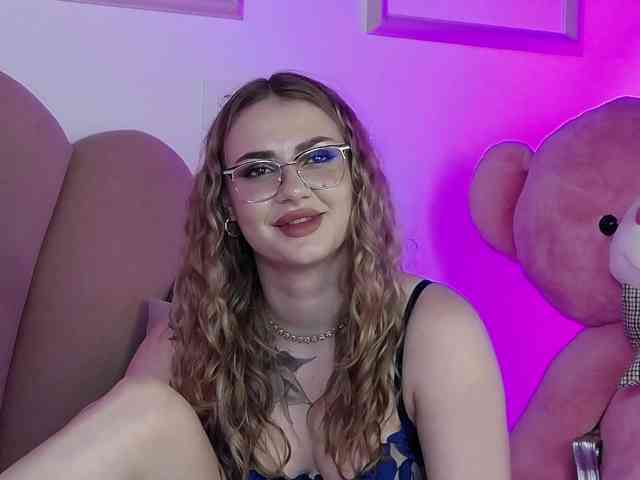 AbbyWhite webcam