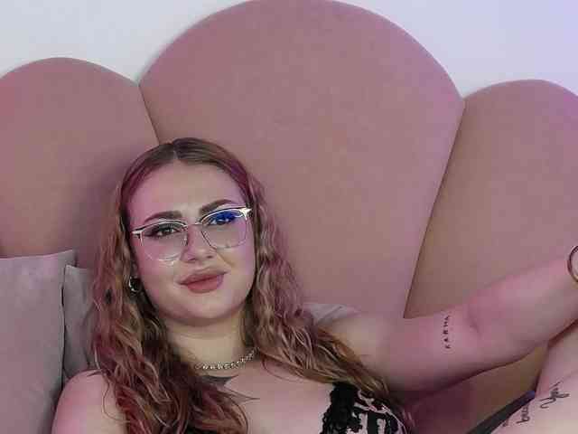 AbbyWhite webcam