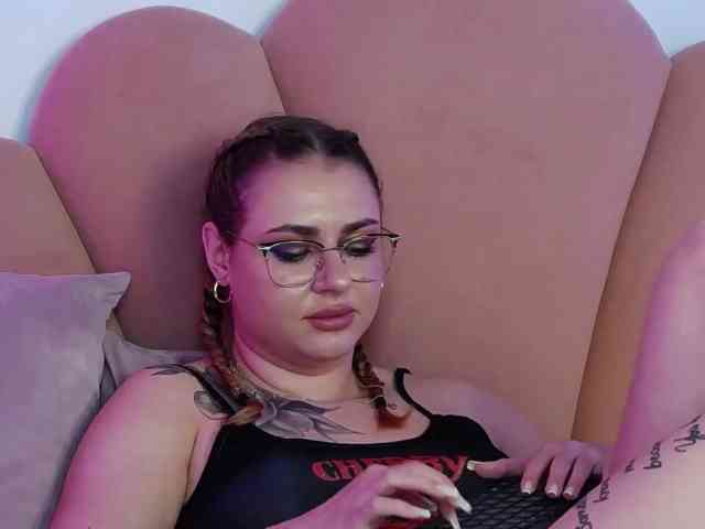 AbbyWhite webcam