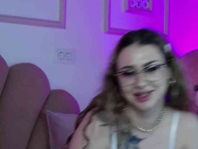 AbbyWhite webcam