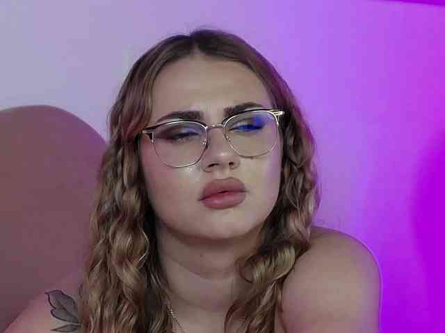 AbbyWhite webcam
